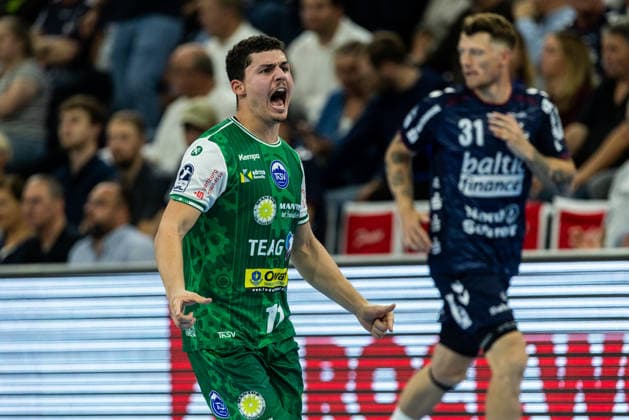 Opel HBL SG Flensburg Handewitt vs. ThSV Eisenach, August 28, 2026—Gian Attenhofer (No. 11) celebrates a goal; ThSV Eisenach vs. Opel HBL SG Flensburg Handewitt, GGW Arena, August 28, 2026 Copyright: xBEAUTIFULxSPORTS MarioxM.xKobergx