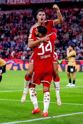 28.08.2026, Fußball, FC Bayern München - VfB Stuttgart, 1. Fußball Bundesliga, 1. Spieltag, Allianz-Arena, Saison 2026 2027: Torjubel nach dem Tor zum 4:1 durch Torschütze Aleksandar Pavlovic (FC Bayern München 45) zusammen mit Ismael Saibari (FC Bayern München 34) DFB regulations prohibit any use of photographs as image sequences and or quasi-video. Bayern Deutschland *** August 28, 2026, Soccer, FC Bayern Munich vs. VfB Stuttgart, Bundesliga 1, Matchday 1, Allianz Arena, 2026–2027 Season: Goal celebration after the 4–1 goal scored by Aleksandar Pavlovic (FC Bayern Munich 45) alongside Ismael Saibari (FC Bayern Munich 34). DFB regulations prohibit any use of photographs as image sequences and or quasi-video. Bayern, Germany
