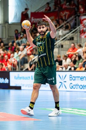 Hamm, Germany, August 28, 2026, 2nd Division, 2026–2027 Season, Match 1: ASV Hamm Westfalen vs. VfL Eintracht Hagen. Pictured: Juan de la Pena of Hagen gesturing on the field at the WESTPRESS Arena in North Rhine-Westphalia. Copyright: xFotostandx xKruczynskix