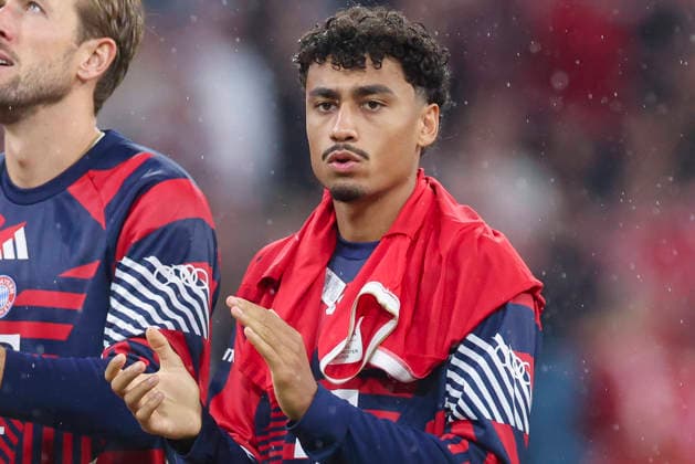 Nathaniel Brown (FC Bayern Muenchen) jubelt waehrend des Spiels der 1. Bundesliga zwischen FC Bayern Muenchen und VfB Stuttgart, Allianz Arena am 28. August 2026 in Muenchen, Deutschland. (Foto von Marco Steinbrenner DeFodi Images) +++ Nathaniel Brown (FC Bayern Muenchen) cheers during the Bundesliga match between FC Bayern Muenchen and VfB Stuttgart at Allianz Arena on August 28, 2026 in Munich, Germany. (Photo by Marco Steinbrenner DeFodi Images) DFB DFL REGULATIONS PROHIBIT ANY USE OF PHOTOGRAPHS AS IMAGE SEQUENCES AND OR QUASI-VIDEO. (Photo by Marco Steinbrenner DeFodi Images) - *** Nathaniel Brown of FC Bayern Munich celebrates during the Bundesliga match between FC Bayern Munich and VfB Stuttgart, Allianz Arena on August 28, 2026, in Munich, Germany. Photo by Marco Steinbrenner, DeFodi Images. Nathaniel Brown of FC Bayern Munich cheers during the Bundesliga match between FC Bayern Munich and VfB Stuttgart at Allianz Arena on August 28, 2026 in Munich, Germany. Photo by Marco Steinbrenner, DeFodi Images. DFB and DFL regulations prohibit any use of photographs as image sequences and or quasi-video. Photo by Marco Steinbrenner, DeFodi Images.