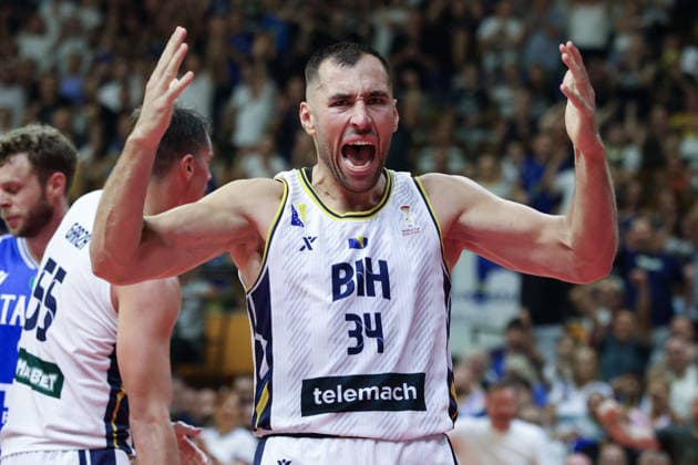 IPA87875192 - Kenan Kamenjas of Bosnia and Herzegovina is in action during the FIBA Basketball World Cup 2027 Group J European Qualifiers game between Bosnia and Herzegovina and Italy at SKPC Mejdan on August 28, 2026, in Tuzla, Bosnia and Herzegovina, during the Bosnia and Herzegovina vs. Italy game - Second Round · Group J - WCQ’27, FIBA World Cup in , , August 28, 2026  Copyright: x(c)xAlbertoxCavallaro SportReporter IPAxSportx xx 87875192