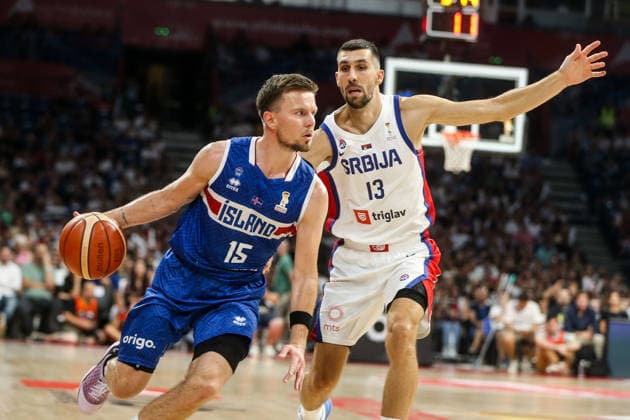 Serbia v Iceland - FIBA 2027 World Cup European Qualifiers BELGRADE, SERBIA - AUGUST 28: Martin Hermannsson (15) of Iceland in action against Ognjen Dobric (13) of Serbia during the FIBA Basketball World Cup 2027 European Qualifiers match between Serbia and Iceland in Belgrade, Serbia, on August 28, 2026. Filip Stevanovic Anadolu Belgrade Serbia. Editorial use only. Please get in touch for any other usage.  Copyright: x2026xAnadoluxFilipxStevanovicx