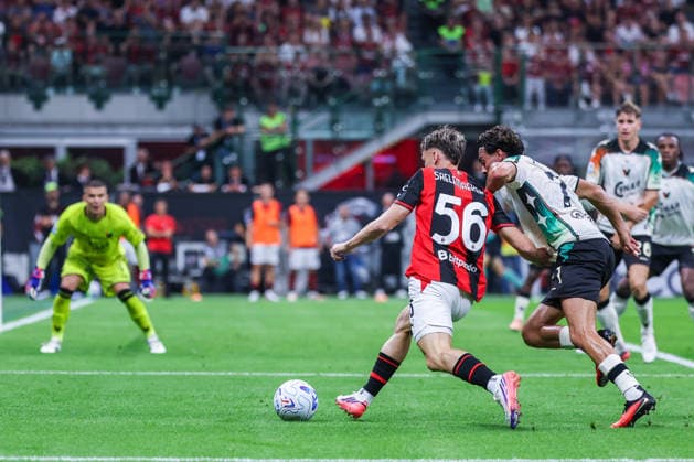 Alexis Saelemaekers of AC Milan seen in action during Serie A 2026 27 football match between AC Milan and Venezia FC Italy Copyright: xBEAUTIFULxSPORTS Carabellix
