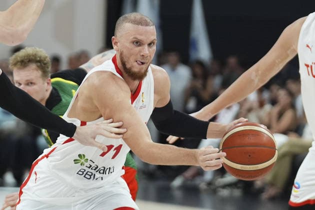 Turkiye v Lithuania - FIBA 2027 World Cup European Qualifiers ISTANBUL, TURKIYE - AUGUST 28: Malachi Flynn (11) of Turkiye in action during the FIBA 2027 Basketball World Cup European Qualifiers second round Group J match between Turkiye and Lithuania at Turkcell Basketball Development Center in Istanbul, Turkiye on August 28, 2026. Bunyamin Celik Anadolu Istanbul Turkey. Editorial use only. Please get in touch for any other usage.  Copyright: x2026xAnadoluxBunyaminxCelikx