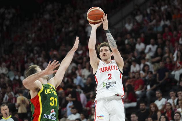 Turkiye v Lithuania - FIBA 2027 World Cup European Qualifiers ISTANBUL, TURKIYE - AUGUST 28: Sehmus Hazer (2) of Turkiye in action against Augustas Marciulionis (31) of Lithuania during the FIBA 2027 Basketball World Cup European Qualifiers second round Group J match between Turkiye and Lithuania at Turkcell Basketball Development Center in Istanbul, Turkiye on August 28, 2026. Bunyamin Celik Anadolu Istanbul Turkey. Editorial use only. Please get in touch for any other usage.  Copyright: x2026xAnadoluxBunyaminxCelikx