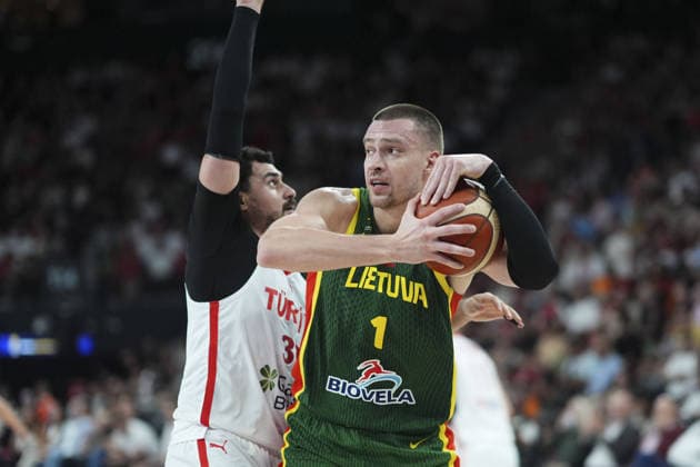 Turkiye v Lithuania - FIBA 2027 World Cup European Qualifiers ISTANBUL, TURKIYE - AUGUST 28: Erkan Yilmaz (33) of Turkiye in action against Marek Blazevic (1) of Lithuania during the FIBA 2027 Basketball World Cup European Qualifiers second round Group J match between Turkiye and Lithuania at Turkcell Basketball Development Center in Istanbul, Turkiye on August 28, 2026. Bunyamin Celik Anadolu Istanbul Turkey. Editorial use only. Please get in touch for any other usage.  Copyright: x2026xAnadoluxBunyaminxCelikx