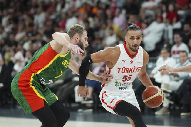 Turkiye v Lithuania - FIBA 2027 World Cup European Qualifiers ISTANBUL, TURKIYE - AUGUST 28: Kenan Sipahi (55) of Turkiye in action against Gytis Radzevicius (7) of Lithuania during the FIBA 2027 Basketball World Cup European Qualifiers second round Group J match between Turkiye and Lithuania at Turkcell Basketball Development Center in Istanbul, Turkiye on August 28, 2026. Bunyamin Celik Anadolu Istanbul Turkey. Editorial use only. Please get in touch for any other usage.  Copyright: x2026xAnadoluxBunyaminxCelikx