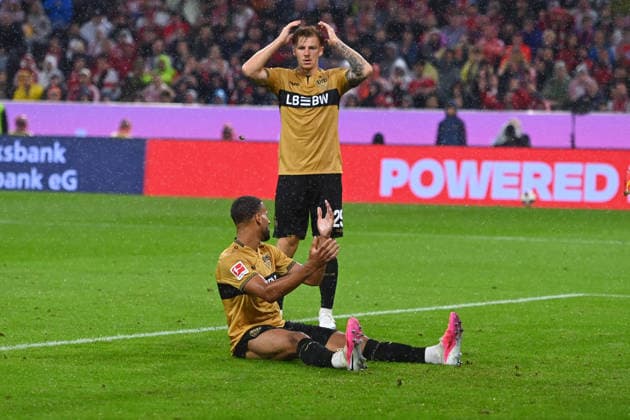 Josha VAGNOMAN (VFB Stuttgart),Eigentor. hi:Finn JELTSCH (VFB Stuttgart),Aktion, Fussball 1. Bundesliga Saison 2026 2027, 1.Spieltag, Spieltag01, FC Bayern Muenchen - VfB Stuttgart 5-1 am 28.08.2026 , A L L I A N Z A R E N A. Â *** Josha VAGNOMAN, VFB Stuttgart; own goal by Finn JELTSCH, VFB Stuttgart; action, soccer, Bundesliga Season 2026–2027, Matchday 1, Matchday 01, FC Bayern Munich vs. VfB Stuttgart 5–1 on August 28, 2026, Allianz Arena Â