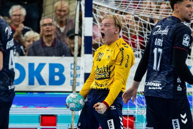 Opel HBL SG Flensburg Handewitt vs. ThSV Eisenach, August 28, 2026: Celebrations as Simon Möller (No. 30) saves the ball, SG Flensburg Handewitt Opel HBL SG Flensburg Handewitt vs. ThSV Eisenach, GGW Arena, August 28, 2026 Copyright: xBEAUTIFULxSPORTS MarioxM.xKobergx