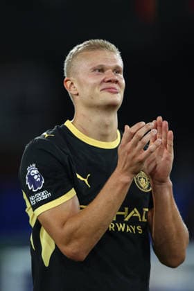 Premier League: Crystal Palace v Manchester City LONDON, UK - 28th Aug 2026: Erling Haaland of Manchester City applauds the fans after the Premier League match between Crystal Palace FC and Manchester City FC at Selhurst Park London Selhurst Park England United Kingdom Copyright: xCraigxMercerx xPeakxActionxPhotosx