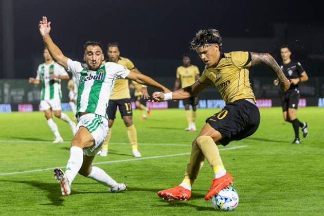 Rio Ave v Sporting Cp - Liga Portugal Vila do Conde, August 28 - Maxi Araujo of Sporting CP is seen on action during the Rio Ave FC x Sporting CP match for the Liga Portugal Betclic 2026 27 on August 28, 2026 in Vila do Conde, Portugal Vila do Conde Portugal  Copyright: xMiguelxLemosx originalFilename:lemos-rioavefc260828_npEBB.jpg