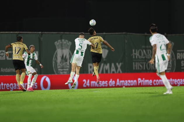 Rio Ave v Sporting Cp - Liga Portugal Vila do Conde, PORTUGAL - AUGUST 28: Luis Suarez of Sporting CP in action during the Liga Portugal Betclic 2026 27 match between Rio Ave and Sporting CP at Estadio dos arcos, on August 28, 2026 in Vila do Conde, Portugal. Vila do Conde Portugal  Copyright: xLuisxEirasx originalFilename:eiras-ligaport260828_npqwC.jpg