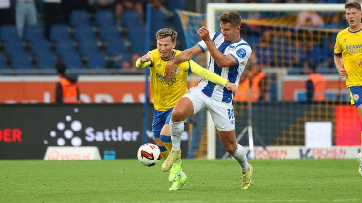 Braunschweig vs Hertha BSC, 2. BL Braunschweig, 28.08.2026, Fußball, Herren, 2. BL, Saison 2026 2027, Eintracht Braunschweig vs. Hertha BSC Berlin: Lino Tempelmann (Eintracht Braunschweig), Paul Seguin (Hertha BSC) (DFL DFB REGULATIONS PROHIBIT ANY USE OF PHOTOGRAPHS as IMAGE SEQUENCES and or QUASI-VIDEO) Stadion an der Hamburger Straße Niedersachsen Deutschland *** Braunschweig vs. Hertha BSC, 2. Bundesliga Braunschweig, August 28, 2026, Soccer, Men s, 2. Bundesliga, 2026–2027 Season, Eintracht Braunschweig vs. Hertha BSC Berlin; Lino Tempelmann (Eintracht Braunschweig), Paul Seguin (Hertha BSC); DFL and DFB regulations prohibit any use of photographs as image sequences and or quasi-video; Stadion an der Hamburger Straße, Lower Saxony, Germany