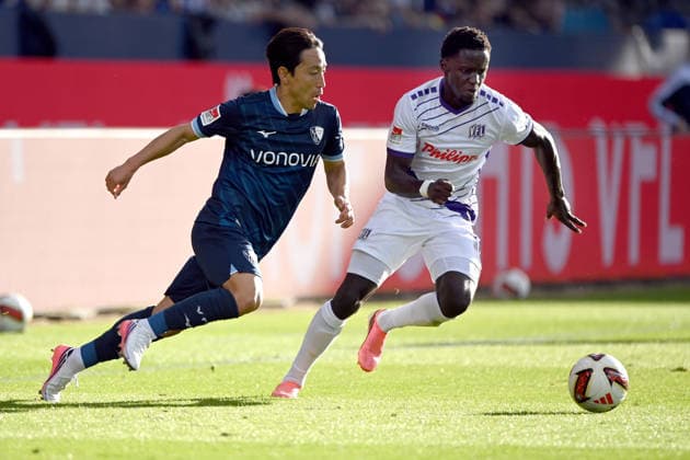 Koji MIYOSHI (BO) gegen Ismail BADJIE (VfL Osnabrueck) Aktion, Zweikampf, Fussball 2. Bundesliga, 3. Spieltag, VfL Bochum (BO) - VfL Osnabrueck (OS) 0-1 am 28.08.2026 im Vonovia Ruhrstadion Bochum Deutschland. DFL regulations prohibit any use of photographs as image sequences and or quasi-video Â *** Koji MIYOSHI (BO) vs. Ismail BADJIE (VfL Osnabrück) – Action, Tackle, Soccer, 2. Bundesliga, Matchday 3, VfL Bochum (BO) vs. VfL Osnabrück (OS) 0–1 on August 28, 2026, at the Vonovia Ruhrstadion in Bochum, Germany. DFL regulations prohibit any use of photographs as image sequences and or quasi-video.