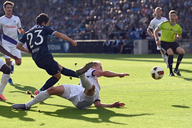 Koji MIYOSHI (BO) gegen Niclas WIEMANN (VfL Osnabrueck) Aktion, Zweikampf, Fussball 2. Bundesliga, 3. Spieltag, VfL Bochum (BO) - VfL Osnabrueck (OS) 0-1 am 28.08.2026 im Vonovia Ruhrstadion Bochum Deutschland. DFL regulations prohibit any use of photographs as image sequences and or quasi-video Â *** Koji MIYOSHI (BO) vs. Niclas WIEMANN (VfL Osnabrück) – Action, Tackle, Soccer, 2. Bundesliga, Matchday 3, VfL Bochum (BO) vs. VfL Osnabrück (OS) 0–1 on August 28, 2026, at the Vonovia Ruhrstadion in Bochum, Germany. DFL regulations prohibit any use of photographs as image sequences and or quasi-video. Â
