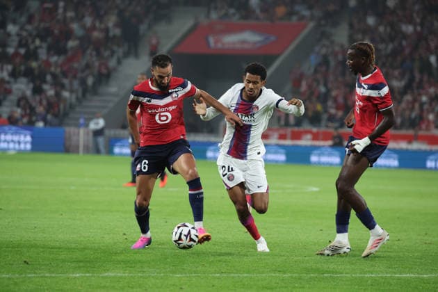 FOOTBALL : LOSC Lille vs PSG Paris Saint-Germain - Ligue 1 J2 - 28 08 2026 Nabil BENTALEB (LOSC Lille) lors du match LOSC Lille vs PSG Paris Saint-Germain , Ligue 1 J2, Decathlon Arena stade Pierre Mauroy, le 28 aoÃ»t 2026 - photo Laurent Sanson PsnewZ  Copyright: xLaurentxSANSONx xPsnewZx