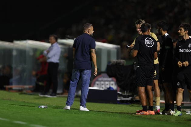 August 28, 2026, Vila Do Conde, Porto, Portugal: Vila do Conde, PORTUGAL - AUGUST 28: Rui Borges of Sporting CP in action during the Liga Portugal Betclic 2026 27 match between Rio Ave and Sporting CP at Estadio dos arcos, on August 28, 2026 in Vila do Conde, Portugal. Liga Portugal - Rio Ave X Sporting CP  - ZUMAe141 20260828_zsp_e141_080 Copyright: xLuisxEirasx