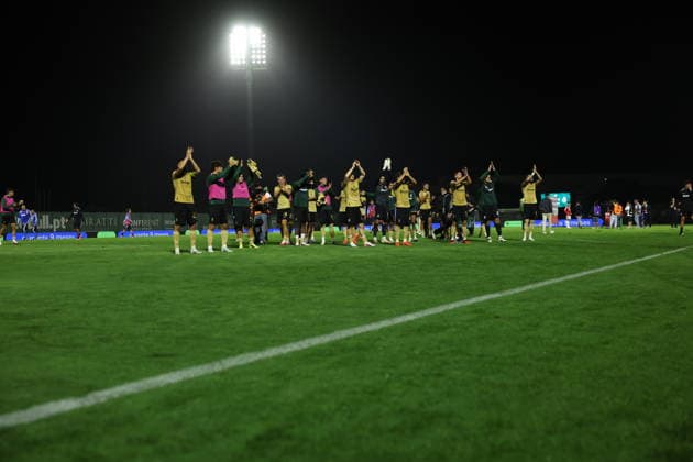 August 28, 2026, Vila Do Conde, Porto, Portugal: Vila do Conde, PORTUGAL - AUGUST 28: sporting cp team congrats the supporteres during the Liga Portugal Betclic 2026 27 match between Rio Ave and Sporting CP at Estadio dos arcos, on August 28, 2026 in Vila do Conde, Portugal. Liga Portugal - Rio Ave X Sporting CP  - ZUMAe141 20260828_zsp_e141_088 Copyright: xLuisxEirasx