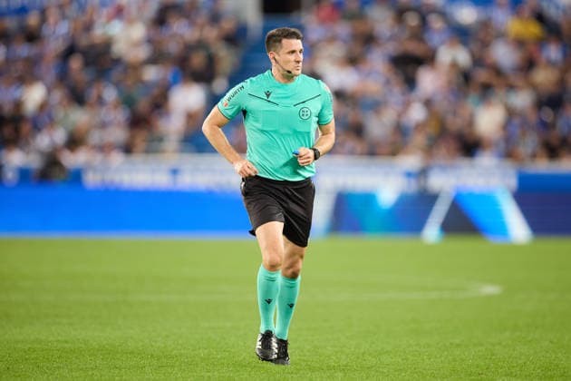August 28, 2026, Vitoria, Alaba, Spain: Isidro Diaz de Mera looks on during the LaLiga EA Sports match between Deportivo Alaves and Villarreal CF at Mendizorrotza on August 28, 2026, in Vitoria, Spain. Vitoria Spain - ZUMAa181 20260828_zaa_a181_124 Copyright: xRicardoxLarreinax