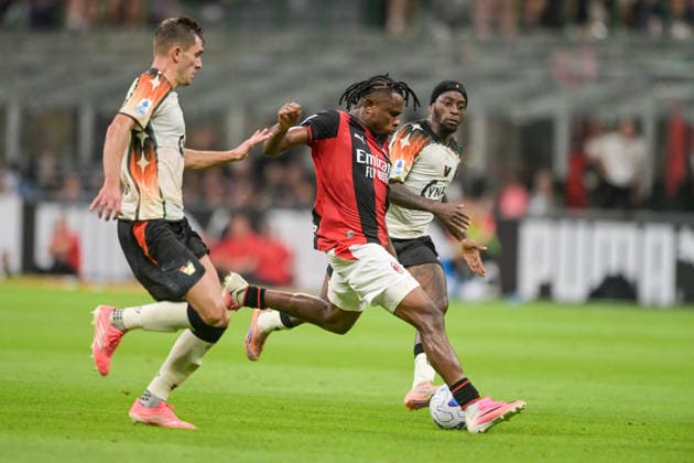 AC Milan v Venezia FC - Serie A 2026 27 Samuel Chukwueze of AC Milan is in action during the Serie A Enilive 2026 27 match between AC Milan and Venezia FC at San Siro Stadium in Milan, Italy, on August 28, 2026. Milano Italy  Copyright: xAndreaxxAmatox originalFilename:amato-notitle260828_nppC4.jpg