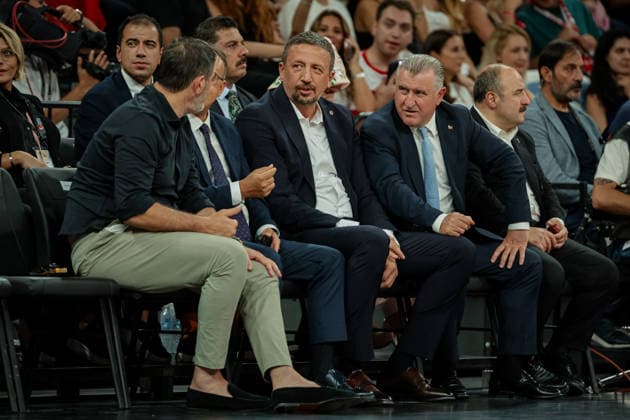 Turkiye vs Lithuania Fiba Basketball 2027 World Cup European Qualifiers Turkiye Minister, Osman Askin Bak and Turkiye Basketball Federation President, Hidayet Turkoglu sits in border of the court during the Fiba Basketball 2027 World Cup European Qualifiers Group J match between Turkiye and Lithuania at Turkcell Basketball Gelistirme Merkezi on August 28, 2026 in Istanbul, Turkey Istanbul Istanbul Turkey Copyright: xBurakxBasturkx
