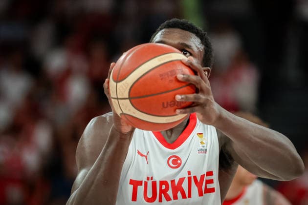 Turkiye vs Lithuania Fiba Basketball 2027 World Cup European Qualifiers Adem Bona of Turkiye takes a free throw during the Fiba Basketball 2027 World Cup European Qualifiers Group J match between Turkiye and Lithuania at Turkcell Basketball Gelistirme Merkezi on August 28, 2026 in Istanbul, Turkey Istanbul Istanbul Turkey Copyright: xBurakxBasturkx