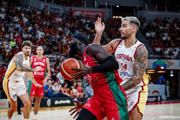 ESP Spain vs. Portugal: Second Qualifying Window for the 2027 World Cup in Qatar. Willy Hernangómez of Spain during the second qualifying phase for the 2027 World Cup, in the match between Spain and Portugal played at the Príncipe Felipe Stadium in Zaragoza on August 28, 2026, in Zaragoza, Spain. Spanish Basketball Copyright: xAgenciaxLOFx
