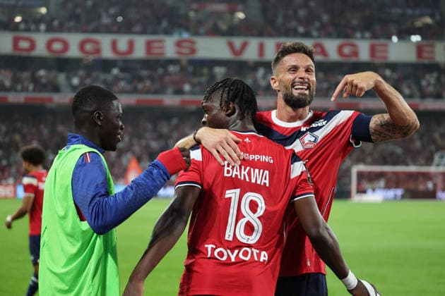 FOOTBALL : LOSC Lille vs PSG Paris Saint-Germain - Ligue 1 J2 - 28 08 2026 Joie des joueurs du LOSC qui cÃ lebrent le but de Dilane BAKWA (LOSC Lille) lors du match LOSC Lille vs PSG Paris Saint-Germain , Ligue 1 J2, Decathlon Arena stade Pierre Mauroy, le 28 aoÃ»t 2026 - photo Laurent Sanson PsnewZ  Copyright: xLaurentxSANSONx xPsnewZx