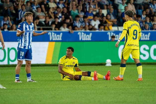 ESP LaLiga EA Sports: Deportivo Alavés vs. Villarreal CF — Santiago Mourino of Villarreal during the LaLiga EA Sports match between Deportivo Alavés and Villarreal CF, played at Mendizorroza Stadium in Vitoria-Gasteiz on August 28, 2026, in Spain. VITORIA, Spain — Soccer Copyright: xAgenciaxLOFx