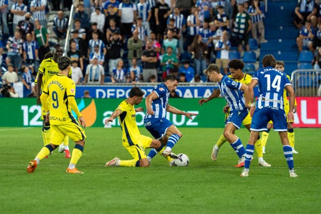 ESP LaLiga EA Sports: Deportivo Alavés vs. Villarreal CF — Alberto Moleiro of Villarreal during the LaLiga EA Sports match between Deportivo Alavés and Villarreal CF, played at Mendizorroza Stadium in Vitoria-Gasteiz on August 28, 2026, in Spain. VITORIA, Spain — Soccer Copyright: xAgenciaxLOFx