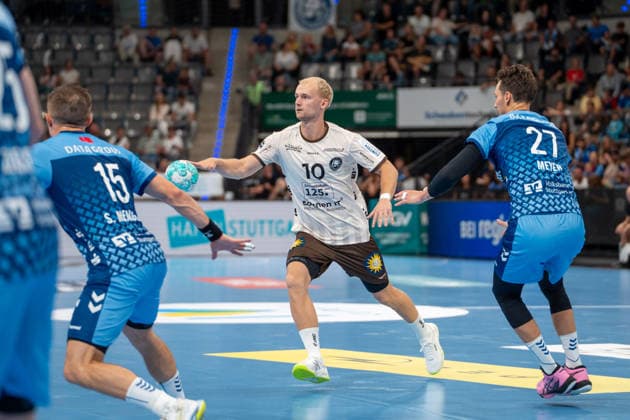 Handball I Men s I 2026–2027 Season I Bundesliga I Matchday 1 I TVB Stuttgart vs. Bergischer HC I August 28, 2026 Fynn Hangstein 10, Bergischer HC with the ball Stuttgart Porsche Arena Baden-Württemberg Germany Copyright: xLobeca MaxxPetershansx