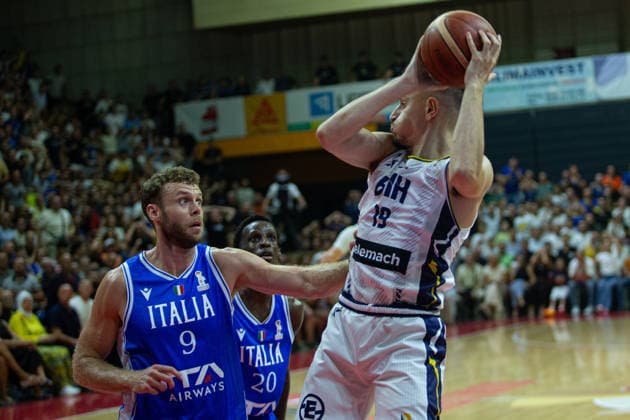 FIBA Basketball World Cup Qualifier: Bosnia and Herzegovina – Italy TUZLA, BOSNIA AND HERZEGOVINA - AUGUST 28: Talic of Bosnia and Herzegovina in action during the FIBA Basketball World Cup Qualifier match between Bosnia and Herzegovina and Italy in Tuzla, Bosnia and Herzegovina on August 28, 2026. Denis Zuberi Anadolu Tuzla Bosnia and Herzegovina. Editorial use only. Please get in touch for any other usage.  Copyright: x2026xAnadoluxDenisxZuberix