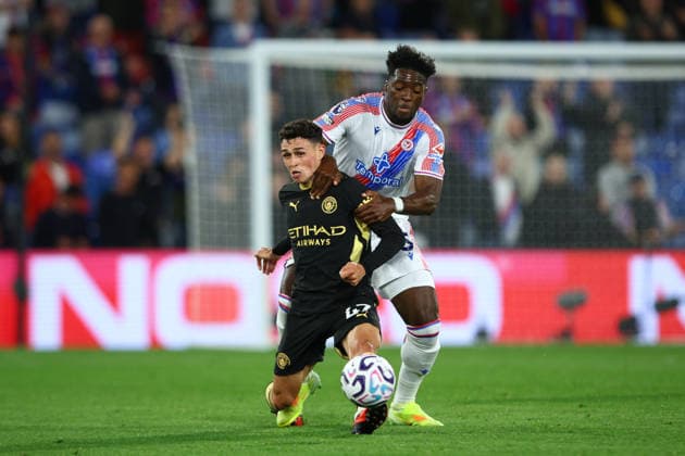 Premier League: Crystal Palace v Manchester City LONDON, UK - 28th Aug 2026: Phil Foden of Manchester City is fouled by Axel Disasi of Crystal Palace during the Premier League match between Crystal Palace FC and Manchester City FC at Selhurst Park London Selhurst Park England United Kingdom Copyright: xCraigxMercerx xPeakxActionxPhotosx