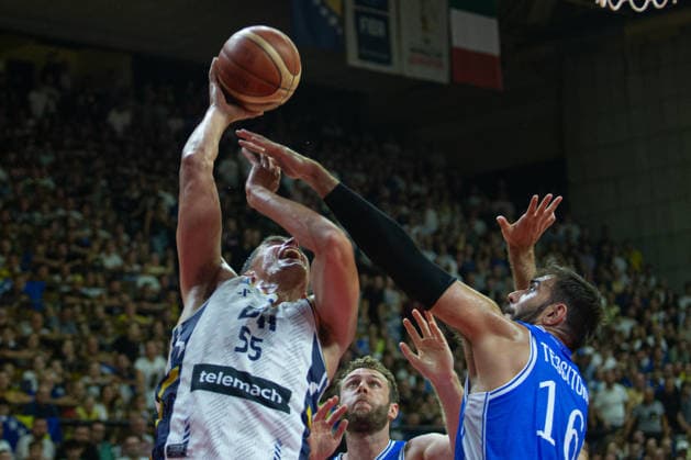 FIBA Basketball World Cup Qualifier: Bosnia and Herzegovina – Italy TUZLA, BOSNIA AND HERZEGOVINA - AUGUST 28: Garza of Bosnia and Herzegovina in action during the FIBA Basketball World Cup Qualifier match between Bosnia and Herzegovina and Italy in Tuzla, Bosnia and Herzegovina on August 28, 2026. Denis Zuberi Anadolu Tuzla Bosnia and Herzegovina. Editorial use only. Please get in touch for any other usage.  Copyright: x2026xAnadoluxDenisxZuberix