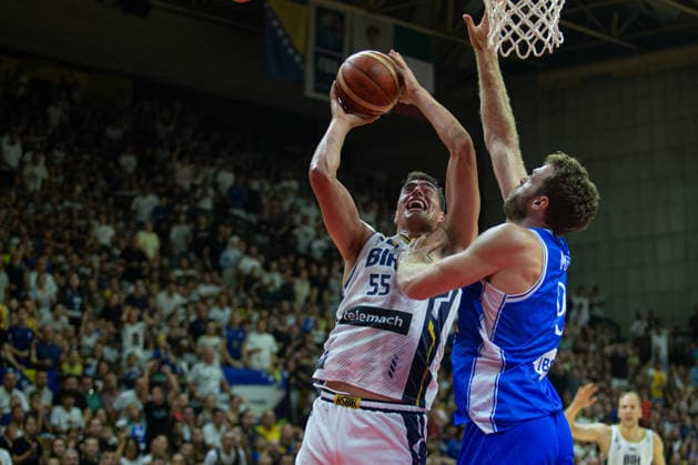 FIBA Basketball World Cup Qualifier: Bosnia and Herzegovina – Italy TUZLA, BOSNIA AND HERZEGOVINA - AUGUST 28: Garza of Bosnia and Herzegovina in action during the FIBA Basketball World Cup Qualifier match between Bosnia and Herzegovina and Italy in Tuzla, Bosnia and Herzegovina on August 28, 2026. Denis Zuberi Anadolu Tuzla Bosnia and Herzegovina. Editorial use only. Please get in touch for any other usage.  Copyright: x2026xAnadoluxDenisxZuberix
