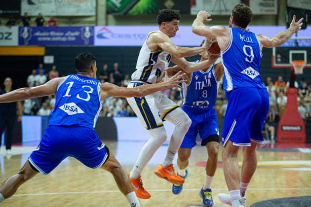FIBA Basketball World Cup Qualifier: Bosnia and Herzegovina – Italy TUZLA, BOSNIA AND HERZEGOVINA - AUGUST 28: Players in action during the FIBA Basketball World Cup Qualifier match between Bosnia and Herzegovina and Italy in Tuzla, Bosnia and Herzegovina on August 28, 2026. Denis Zuberi Anadolu Tuzla Bosnia and Herzegovina. Editorial use only. Please get in touch for any other usage.  Copyright: x2026xAnadoluxDenisxZuberix
