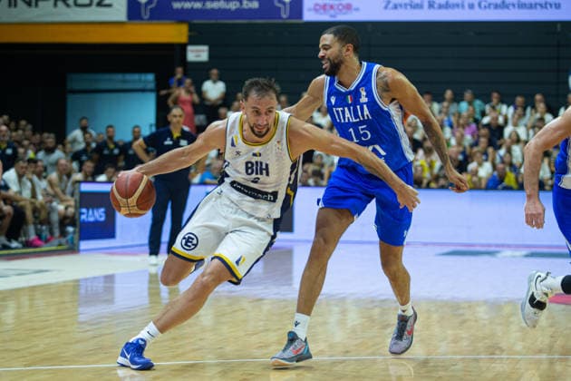 FIBA Basketball World Cup Qualifier: Bosnia and Herzegovina – Italy TUZLA, BOSNIA AND HERZEGOVINA - AUGUST 28: Players in action during the FIBA Basketball World Cup Qualifier match between Bosnia and Herzegovina and Italy in Tuzla, Bosnia and Herzegovina on August 28, 2026. Denis Zuberi Anadolu Tuzla Bosnia and Herzegovina. Editorial use only. Please get in touch for any other usage.  Copyright: x2026xAnadoluxDenisxZuberix