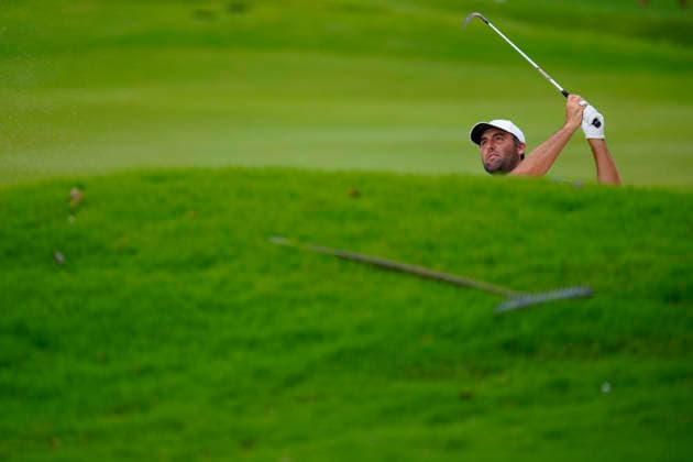 August 28, 2026, Atlanta, Georgia, USA: Scottie Scheffler (USA) plays a fairway bunker shot on the 16th hole during the second round at East Lake Golf Club. PGA, Golf Herren Tour TOUR Championship  - ZUMAd212 20260828_zsp_d212_105 Copyright: xRichardxDolex