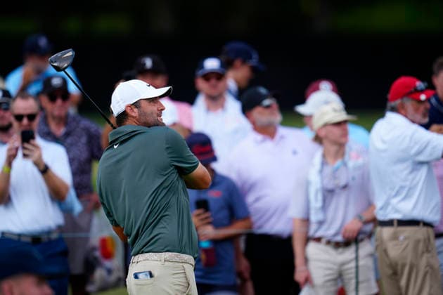 August 28, 2026, Atlanta, Georgia, USA: Scottie Scheffler (USA) reacts after hitting his tee shot on the 18th hole during the second round at East Lake Golf Club. Atlanta USA - ZUMAd212 20260828_zsp_d212_116 Copyright: xRichardxDolex