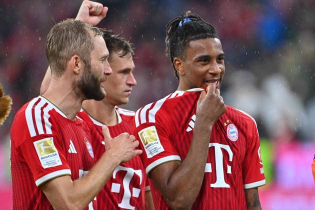 v.re:Michael OLISE (Bayern Muenchen), Joshua KIMMICH (Bayern Muenchen), Konrad LAIMER (Bayern Muenchen). Aktion, Fussball 1. Bundesliga Saison 2026 2027, 1.Spieltag, Spieltag01, FC Bayern Muenchen - VfB Stuttgart 5-1 am 28.08.2026 , A L L I A N Z A R E N A. *** v re Michael OLISE Bayern Munich, Joshua KIMMICH Bayern Munich, Konrad LAIMER Bayern Munich action, Soccer 1 Bundesliga 2026–2027 season, Matchday 1, Matchday 01, FC Bayern Munich vs. VfB Stuttgart 5–1 on August 28, 2026, Allianz Arena