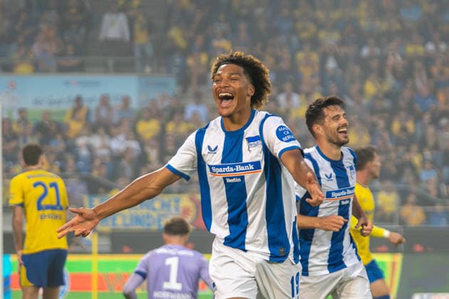Deutschland: Fussball 2. Bundesliga, 3. Spieltag 2026 2027, Eintracht Braunschweig - Hertha BSC am 28.08.2026 in Braunschweig (Eintracht-Stadion): Tor zum 2:5 Oluwaseun Adewumi (Hertha BSC, 19) Jubel, Freude, Torjubel, Emotionen *** German Soccer 2. Bundesliga, Matchday 3, 2026–2027, Eintracht Braunschweig vs. Hertha BSC on August 28, 2026, at Eintracht Stadium in Braunschweig; goal by Oluwaseun Adewumi (Hertha BSC), 19; celebration, joy, goal celebration, emotions Copyright: xSvenxHeidmannx