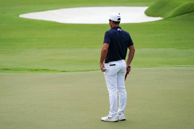 August 28, 2026, Atlanta, Georgia, USA: Viktor Hovland (NOR) lines up a putt on the 18th green during the second round of the 2026 TOUR Championship at East Lake Golf Club. PGA, Golf Herren 2026: TOUR Championship - Round 2  - ZUMAw109 20260828_fap_w109_015 Copyright: xDebbyxWongx