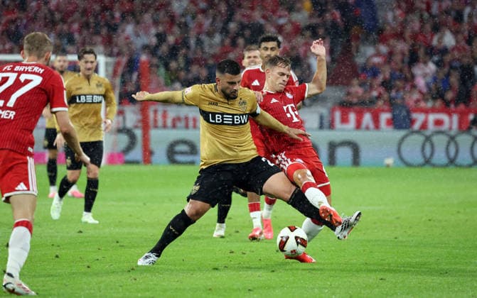 28.08.26 FC Bayern München - VfB Stuttgart Deutschland, München, 28.08.2026, Fussball, Bundesliga, Saison 2026 2027, FC Bayern München - VfB Stuttgart: v.l. Deniz Undav (VfB Stuttgart), Joshua Kimmich (FC Bayern München). *** August 28, 2026 FC Bayern Munich vs. VfB Stuttgart Germany, Munich, August 28, 2026, Soccer, Bundesliga, 2026–2027 Season, FC Bayern Munich vs. VfB Stuttgart; Deniz Undav (VfB Stuttgart), Joshua Kimmich (FC Bayern Munich)