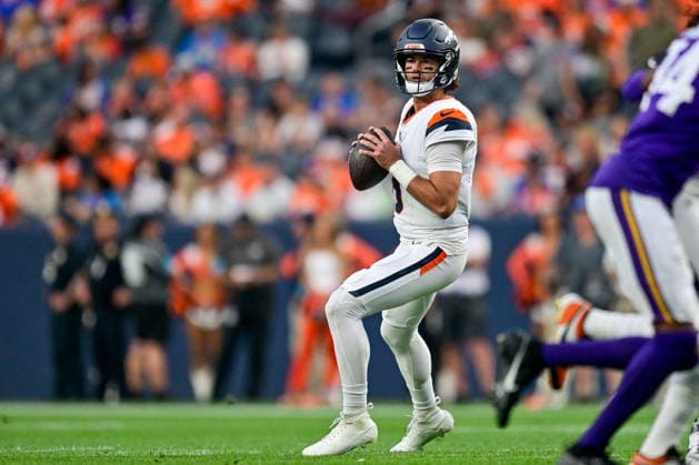 DENVER, CO - AUGUST 28: Denver Broncos quarterback Jarrett Stidham (8) passes in the first quarter during a preseason game between the Minnesota Vikings and the Denver Broncos at Empower Field at Mile High on August 28, 2026 in Denver, Colorado. (Photo by Dustin Bradford Icon Sportswire) NFL, American Football Herren, USA AUG 28 Vikings at Broncos EDITORIAL USE ONLY Icon132260828004