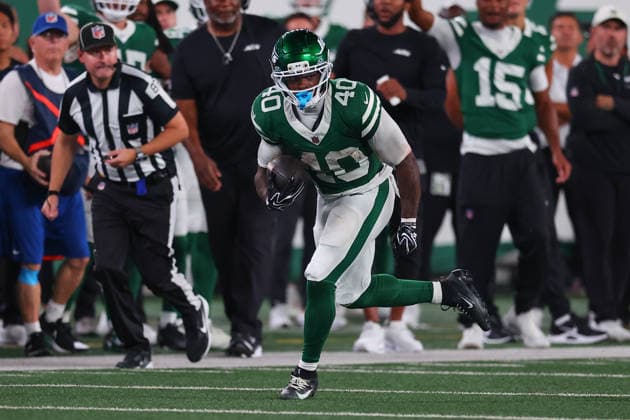 EAST RUTHERFORD, NJ - AUGUST 28: Chip Trayanum 40 of the New York Jets runs during the NFL, American Football Herren, USA Pre-season game against the New York Giants on August 28, 2026 at MetLife Stadium in East Rutherford, New Jersey. (Photo by Rich Graessle Icon Sportswire) NFL: AUG 28 Giants at Jets EDITORIAL USE ONLY Icon26082831195