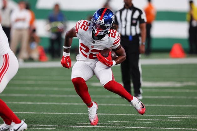 EAST RUTHERFORD, NJ - AUGUST 28: Najee Harris 22 of the New York Giants runs during the NFL, American Football Herren, USA Pre-season game against the New York Jets on August 28, 2026 at MetLife Stadium in East Rutherford, New Jersey. (Photo by Rich Graessle Icon Sportswire) NFL: AUG 28 Giants at Jets EDITORIAL USE ONLY Icon26082831197