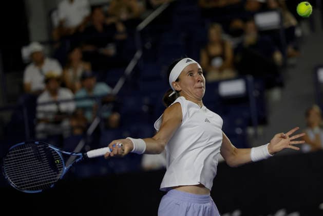 August 28, 2026, Monterrey, Nuevo Leon, Mexico: Nikola Bartunkova (CZE) in action against Elise Mertens (BEL) during the semifinals of the GNP Seguros WTA, Tennis Damen 500 Open at Club Sonoma in Monterrey, Nuevo Leon. Tenis 2026: Semifinal WTA 500 Monterrey: Bartunkova Vs Mertens  - ZUMAo125 20260828_zip_o125_021 Copyright: xAntonioxOjedax