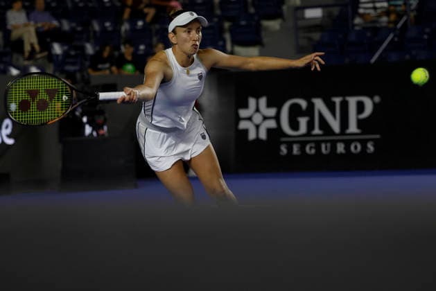 August 28, 2026, Monterrey, Nuevo Leon, Mexico: Elise Mertens (BEL) in action against Nikola Bartunkova (CZE) during the semifinals of the GNP Seguros WTA, Tennis Damen 500 Open at Club Sonoma in Monterrey, Nuevo Leon. Monterrey Mexico - ZUMAo125 20260828_zip_o125_024 Copyright: xAntonioxOjedax