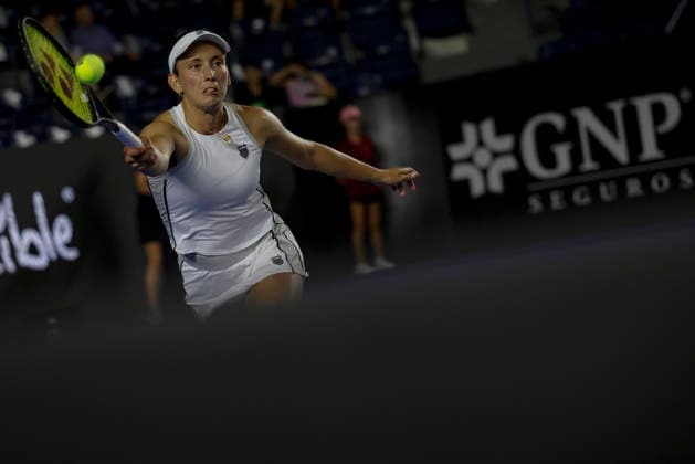 August 28, 2026, Monterrey, Nuevo Leon, Mexico: Elise Mertens (BEL) in action against Nikola Bartunkova (CZE) during the semifinals of the GNP Seguros WTA, Tennis Damen 500 Open at Club Sonoma in Monterrey, Nuevo Leon. Monterrey Mexico - ZUMAo125 20260828_zip_o125_026 Copyright: xAntonioxOjedax
