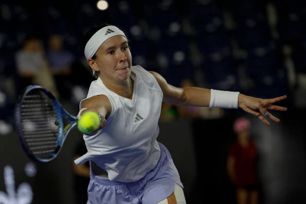 August 28, 2026, Monterrey, Nuevo Leon, Mexico: Nikola Bartunkova (CZE) in action against Elise Mertens (BEL) during the semifinals of the GNP Seguros WTA, Tennis Damen 500 Open at Club Sonoma in Monterrey, Nuevo Leon. Tenis 2026: Semifinal WTA 500 Monterrey: Bartunkova Vs Mertens  - ZUMAo125 20260828_zip_o125_027 Copyright: xAntonioxOjedax